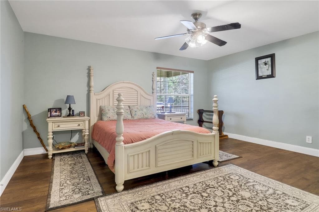90 24th Ave NE, Naples, FL 34120-17