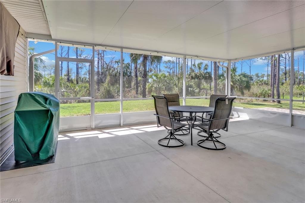 90 24th Ave NE, Naples, FL 34120-28