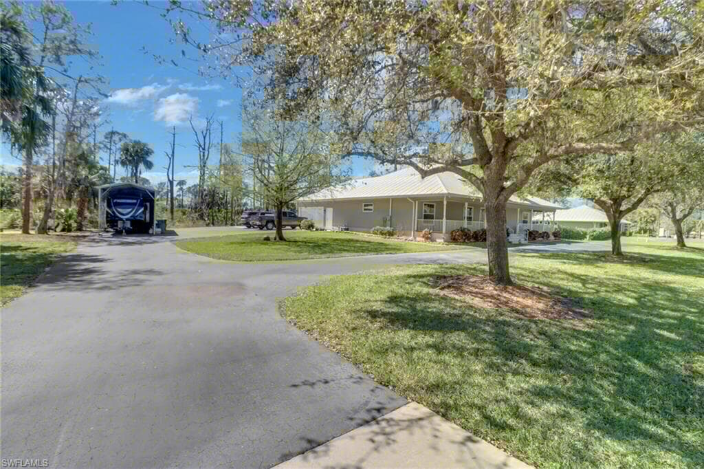 90 24th Ave NE, Naples, FL 34120-31