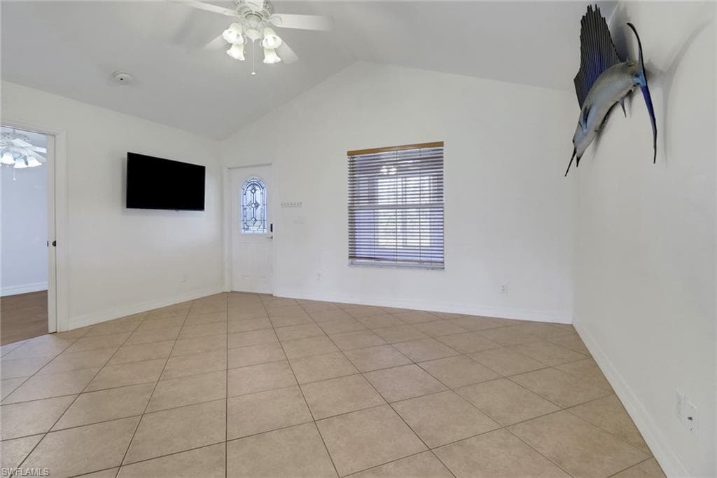 90 24th Ave NE, Naples, FL 34120-33