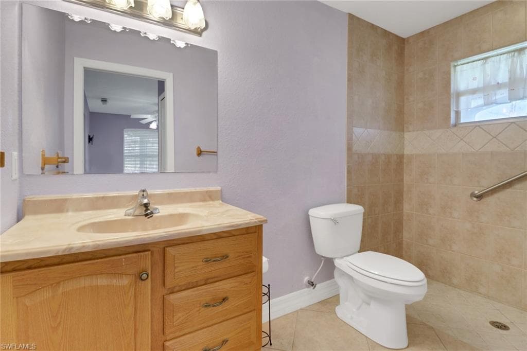 90 24th Ave NE, Naples, FL 34120-40