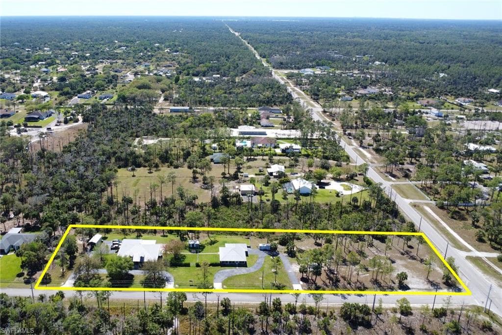 90 24th Ave NE, Naples, FL 34120-49