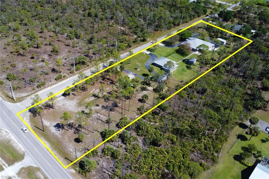 90 24th Ave NE, Naples, FL 34120-51
