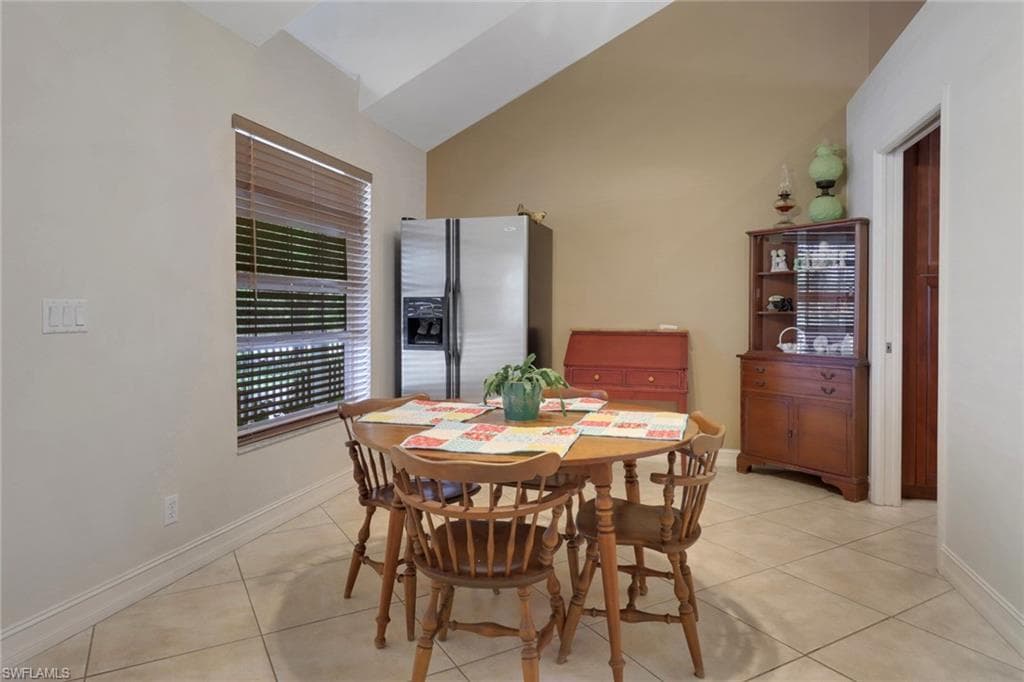90 24th Ave NE, Naples, FL 34120-8