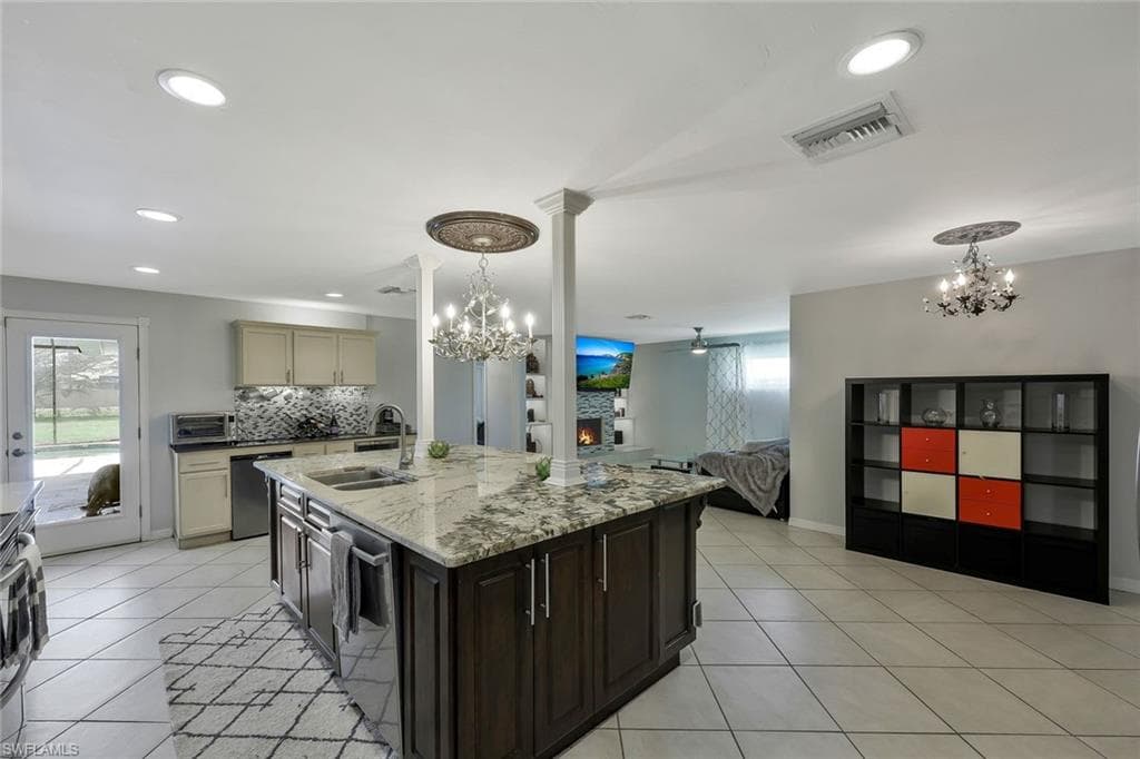 1930 Curling Ave, Naples, FL 34109-4