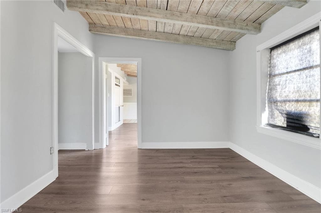 156 4th St, Naples, FL 34113-18