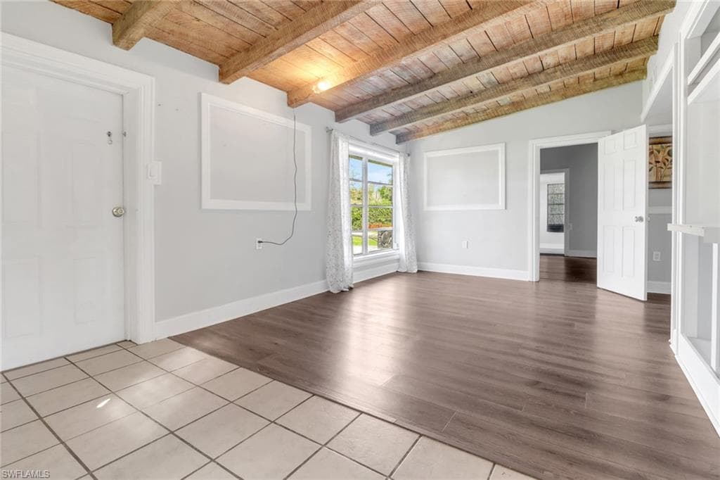 156 4th St, Naples, FL 34113-1
