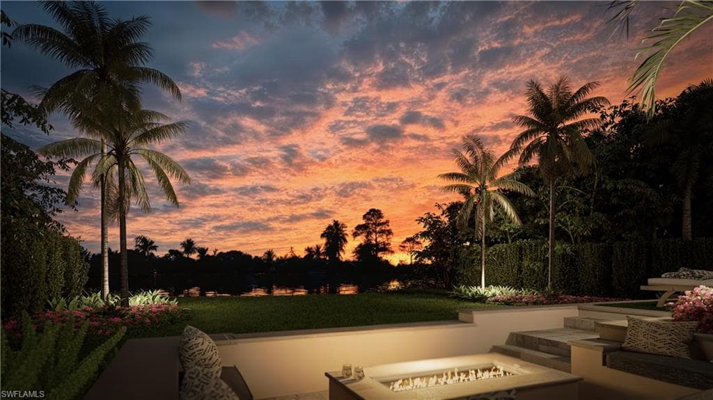 1199 12th St N, Naples, FL 34102-34
