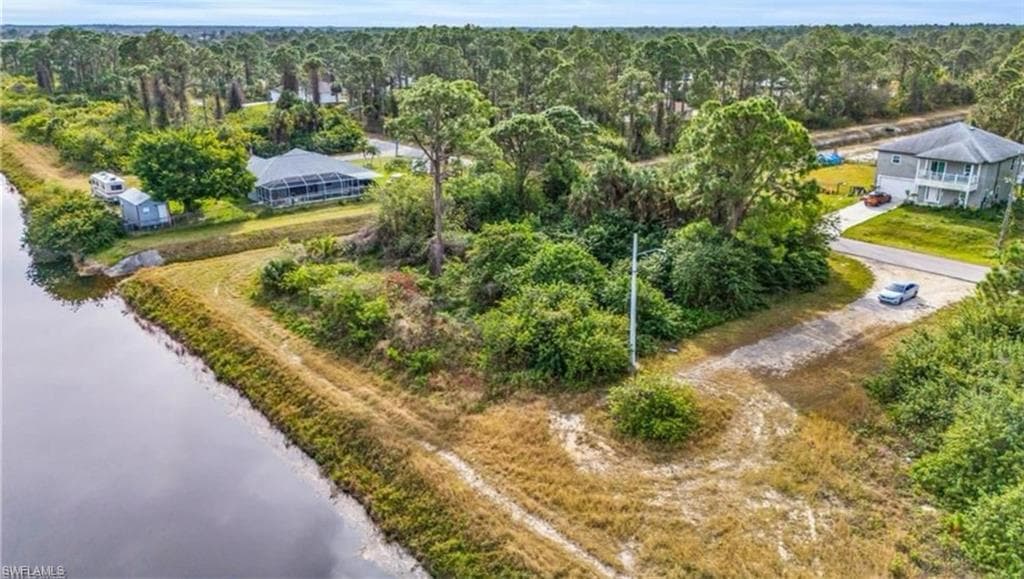 7502 Tena Ave N, Lehigh Acres, FL 33971-5