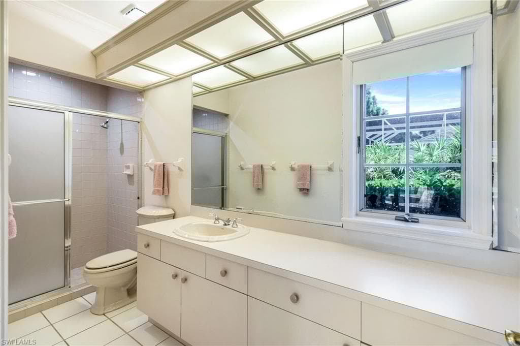 3311 Creekview Dr, Bonita Springs, FL 34134-26