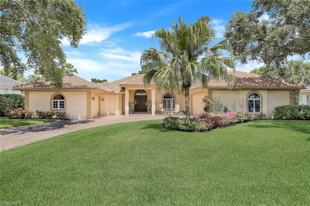 3311 Creekview Dr, Bonita Springs, FL 34134-35