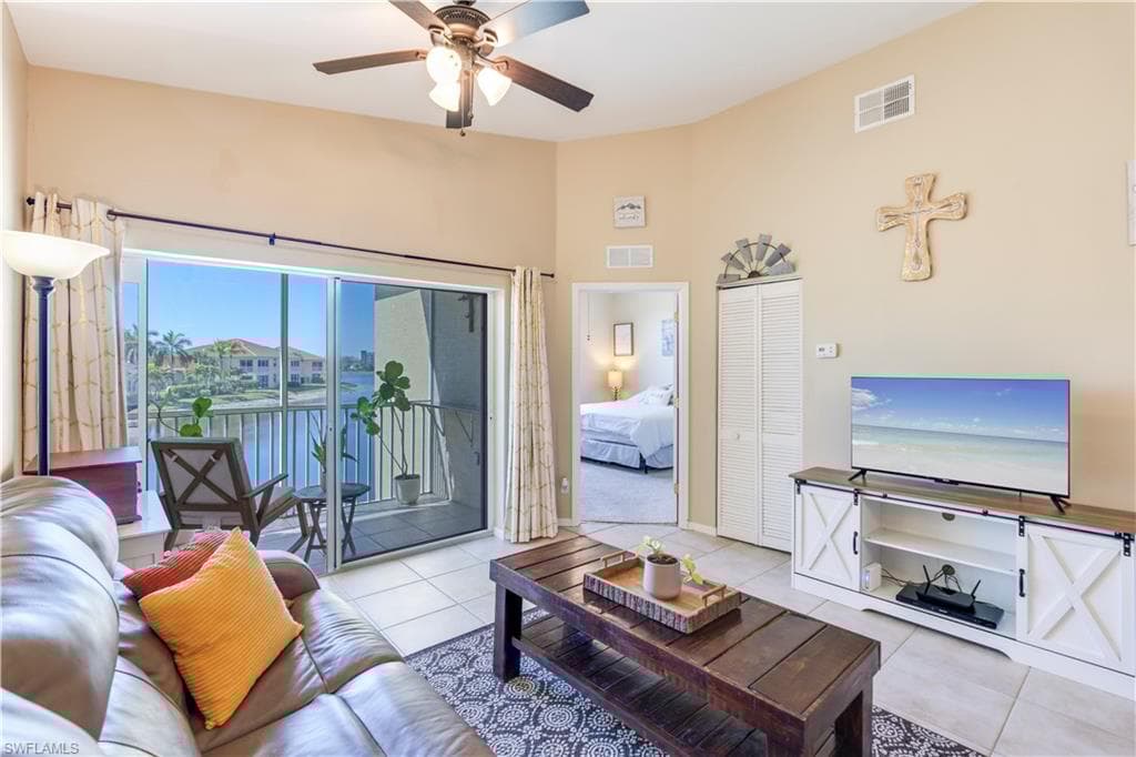 4222 Bellasol Cir 923, Fort Myers, FL 33916-1