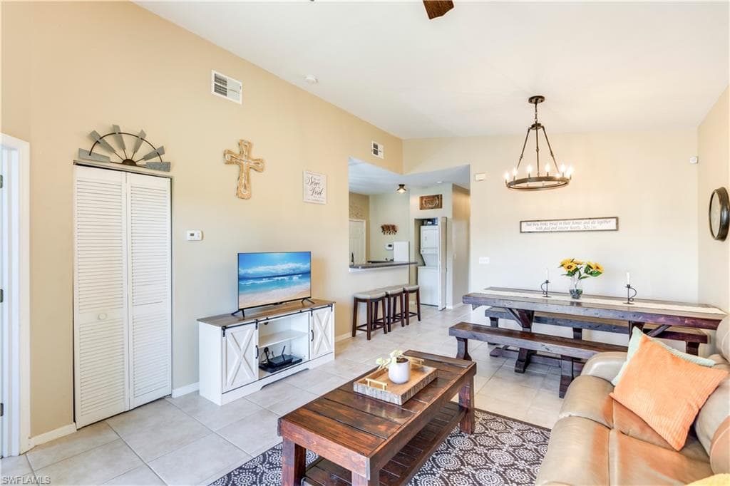 4222 Bellasol Cir 923, Fort Myers, FL 33916-5