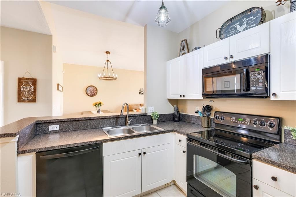 4222 Bellasol Cir 923, Fort Myers, FL 33916-8
