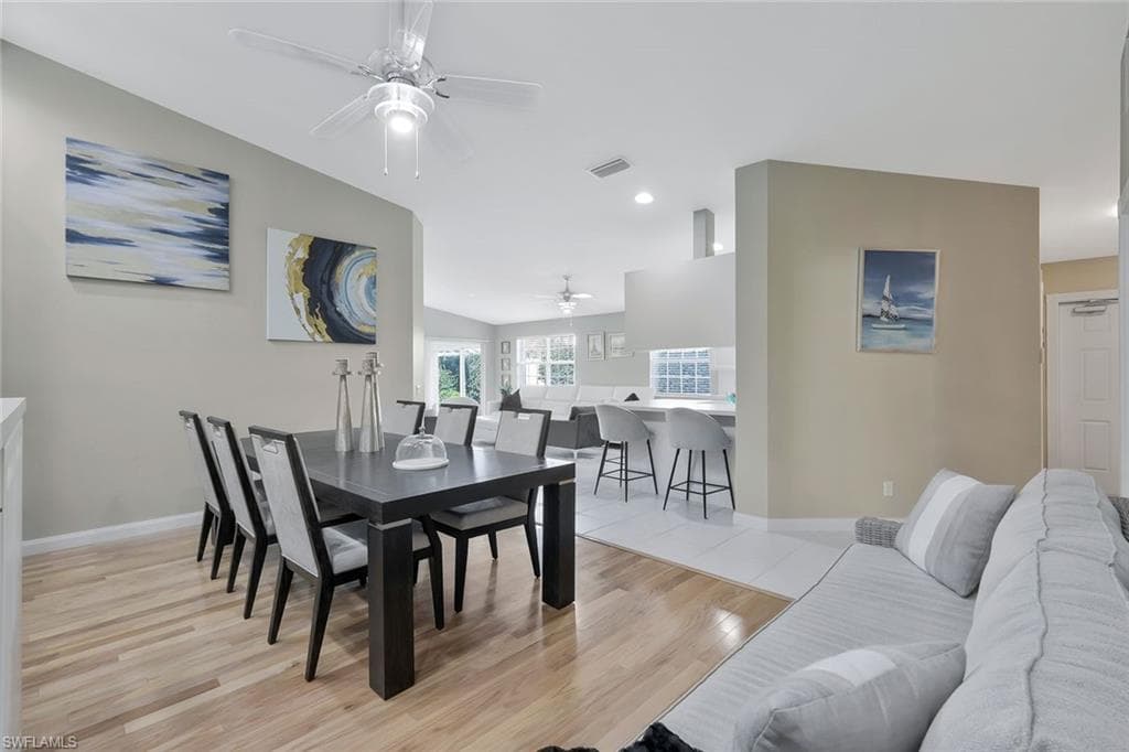 4949 Kingston Way, Naples, FL 34119-9
