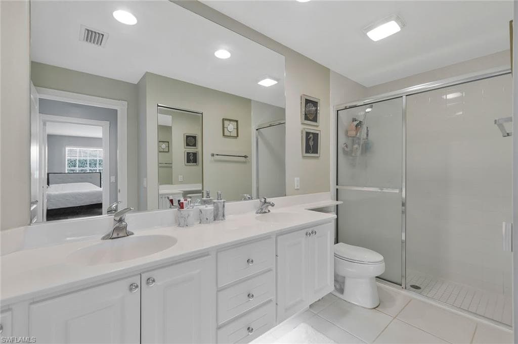 4949 Kingston Way, Naples, FL 34119-15
