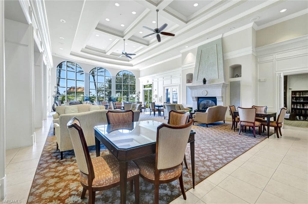 4949 Kingston Way, Naples, FL 34119-34