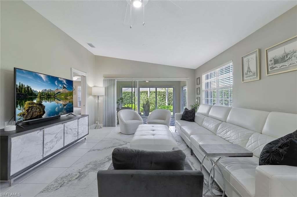 4949 Kingston Way, Naples, FL 34119-3