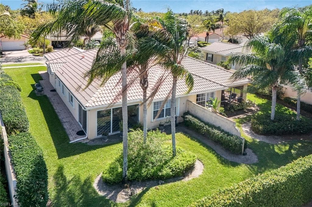 4949 Kingston Way, Naples, FL 34119-4