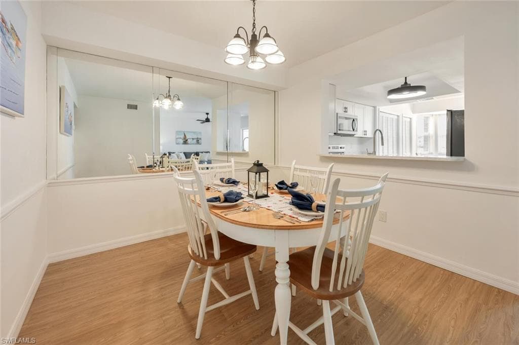 7320 Glenmoor Ln 2106, Naples, FL 34104-9