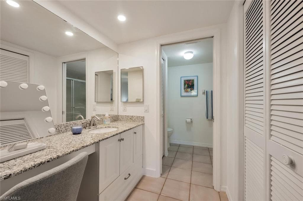 7320 Glenmoor Ln 2106, Naples, FL 34104-17