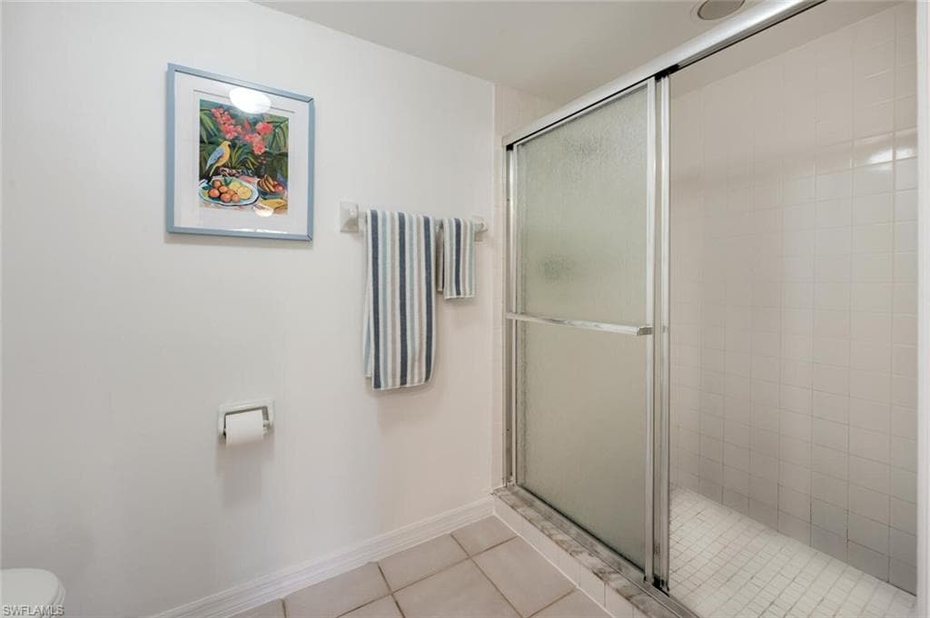 7320 Glenmoor Ln 2106, Naples, FL 34104-18