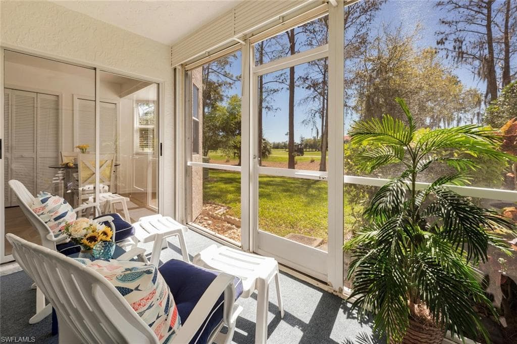 7320 Glenmoor Ln 2106, Naples, FL 34104-23