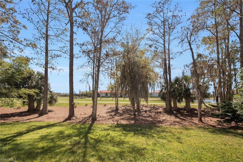 7320 Glenmoor Ln 2106, Naples, FL 34104-25