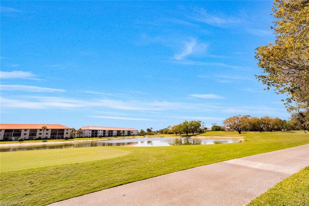 7320 Glenmoor Ln 2106, Naples, FL 34104-27