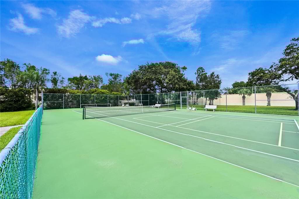 7320 Glenmoor Ln 2106, Naples, FL 34104-33