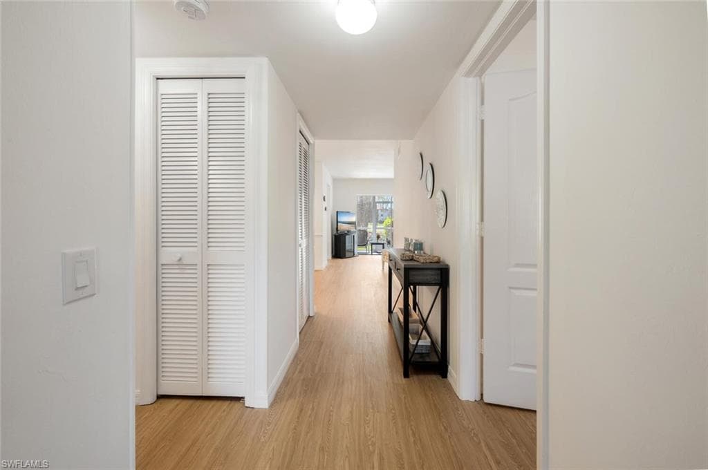 7320 Glenmoor Ln 2106, Naples, FL 34104-3