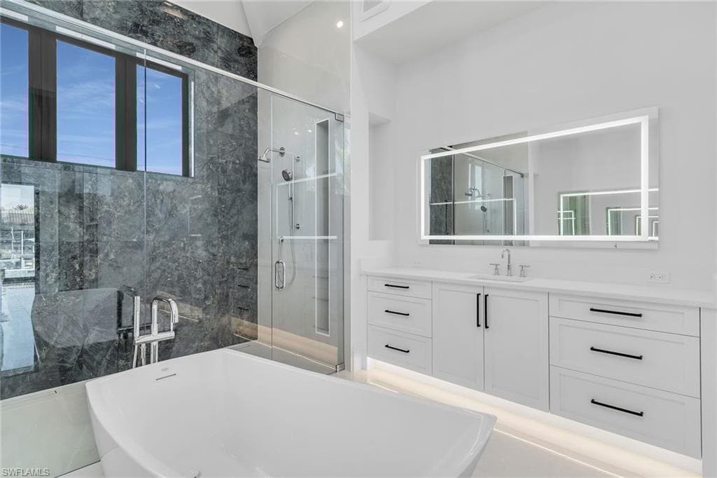 206 Windbrook Ct, Marco Island, FL 34145-29