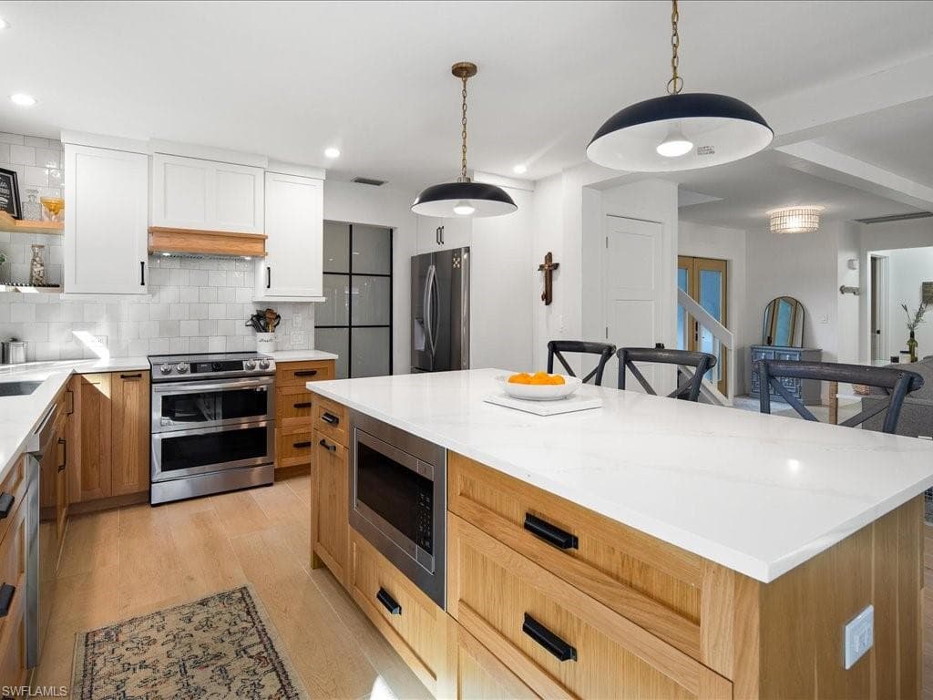 5900 Cypress Hollow Way, Naples, FL 34109-11