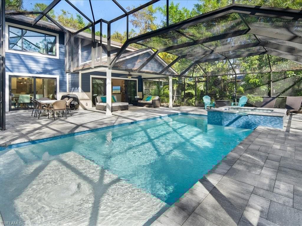 5900 Cypress Hollow Way, Naples, FL 34109-37