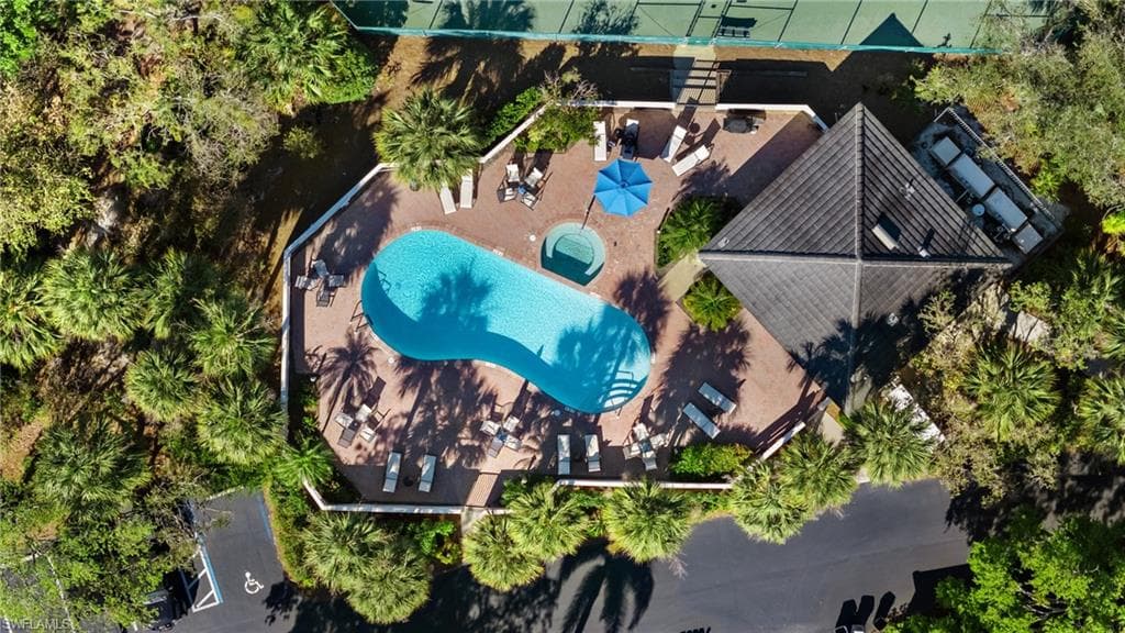 27021 Oakwood Lake Dr 102, Bonita Springs, FL 34134-33