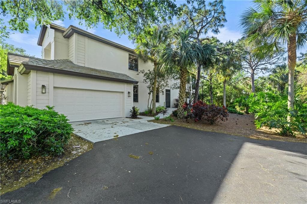 27021 Oakwood Lake Dr 102, Bonita Springs, FL 34134-3