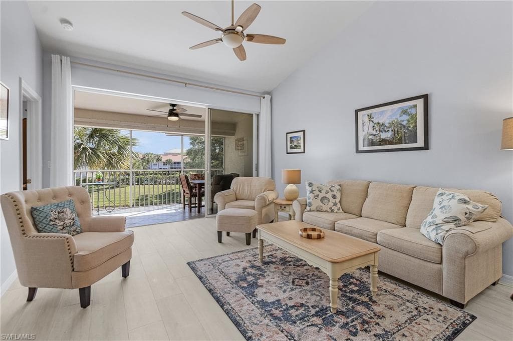 5010 Cedar Springs Dr 202, Naples, FL 34110-11