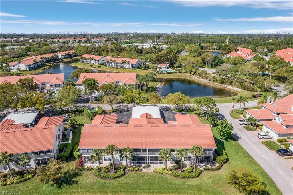 5010 Cedar Springs Dr 202, Naples, FL 34110-21