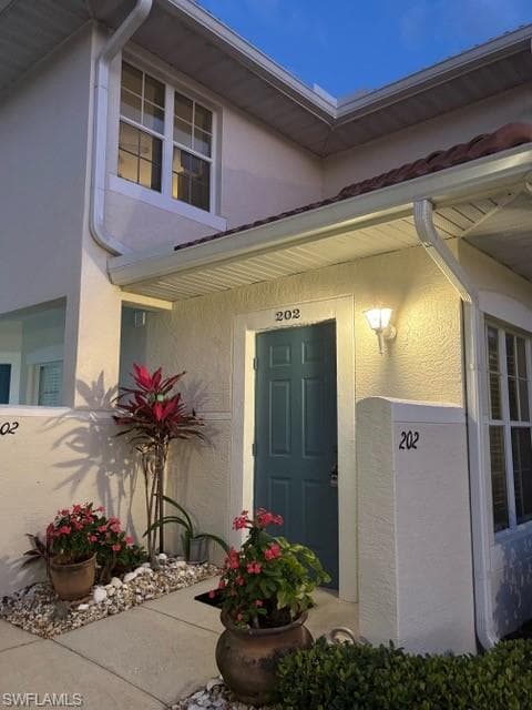 5010 Cedar Springs Dr 202, Naples, FL 34110-28