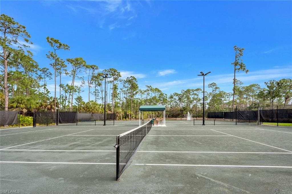 5010 Cedar Springs Dr 202, Naples, FL 34110-34