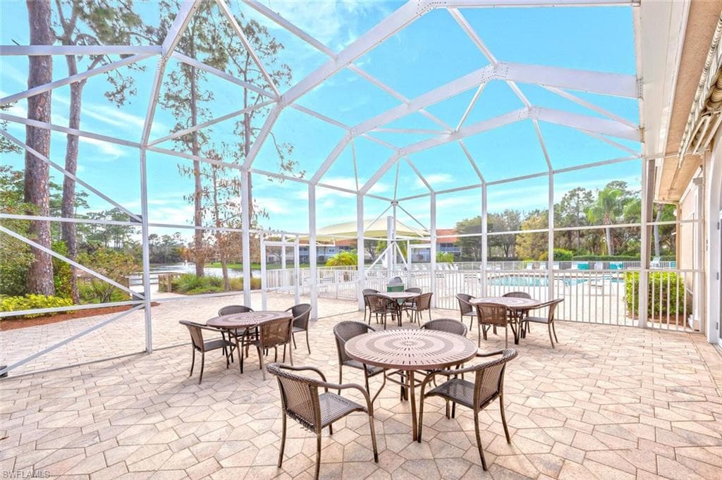 5010 Cedar Springs Dr 202, Naples, FL 34110-36