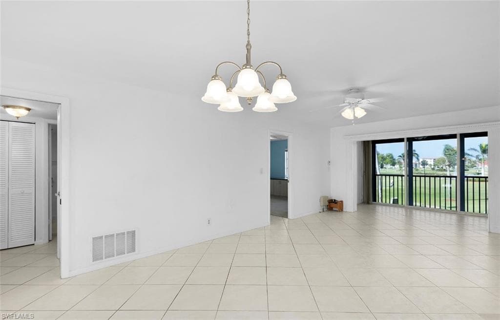 29 High Point Cir E 206, Naples, FL 34103-10