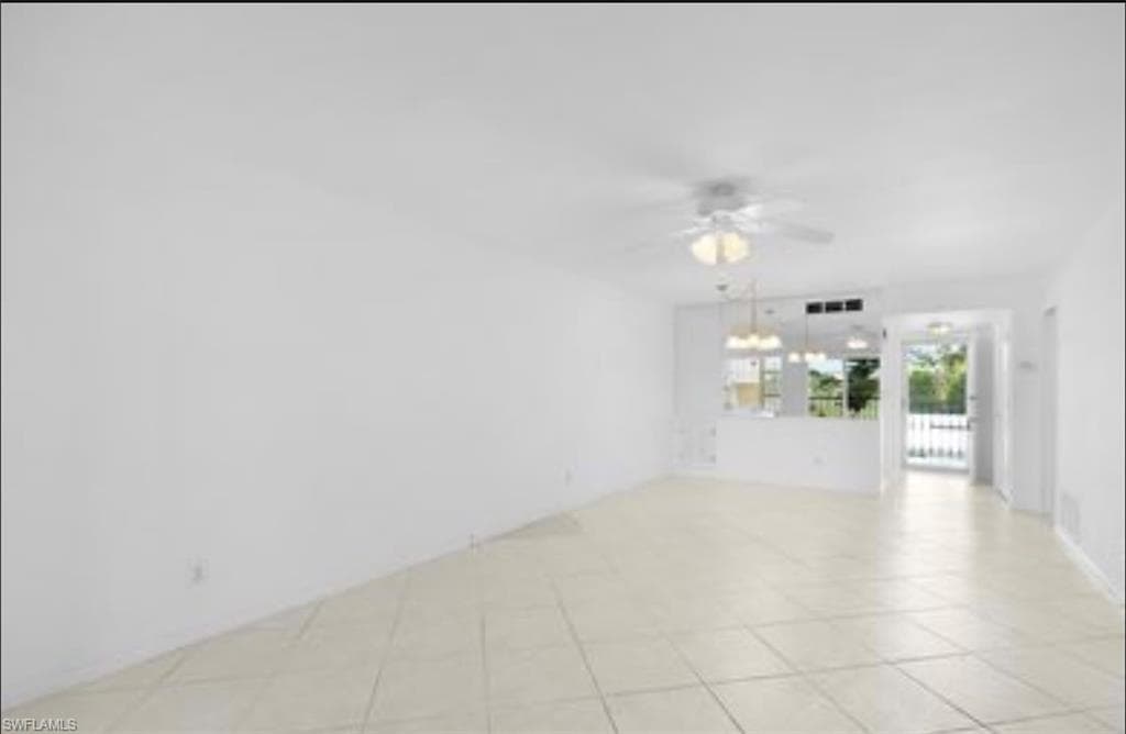 29 High Point Cir E 206, Naples, FL 34103-11