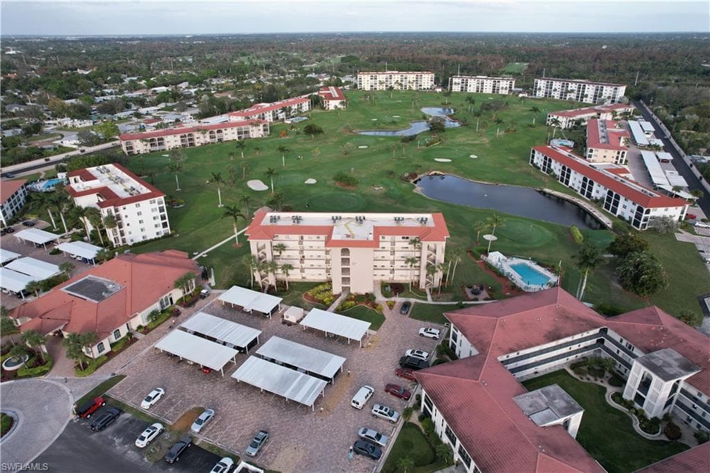 29 High Point Cir E 206, Naples, FL 34103-6