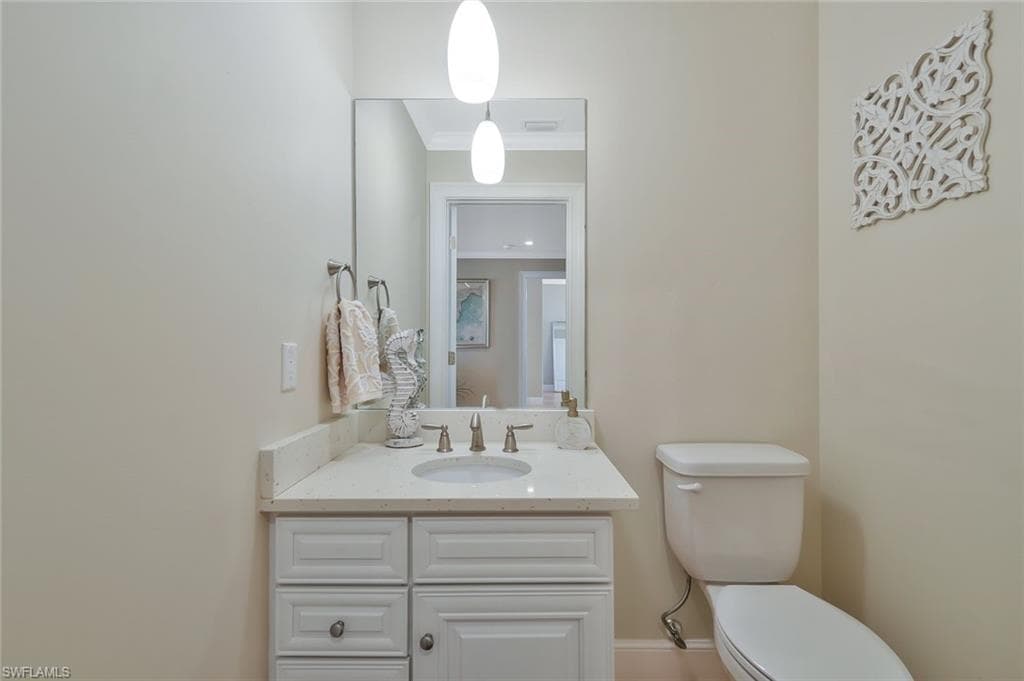 583 91st Ave N, Naples, FL 34108-37