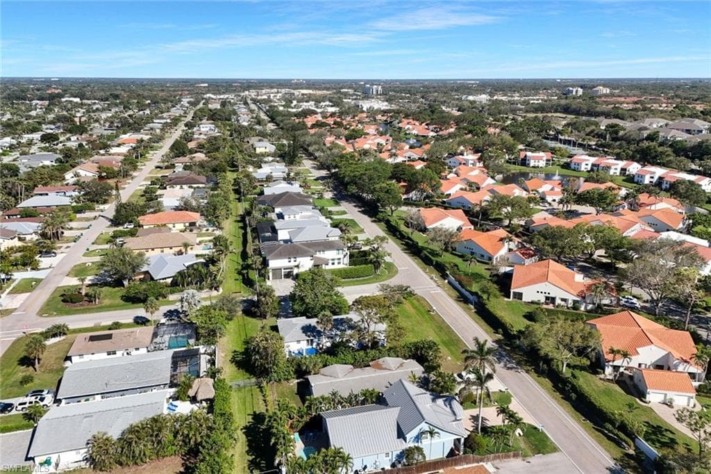 583 91st Ave N, Naples, FL 34108-45