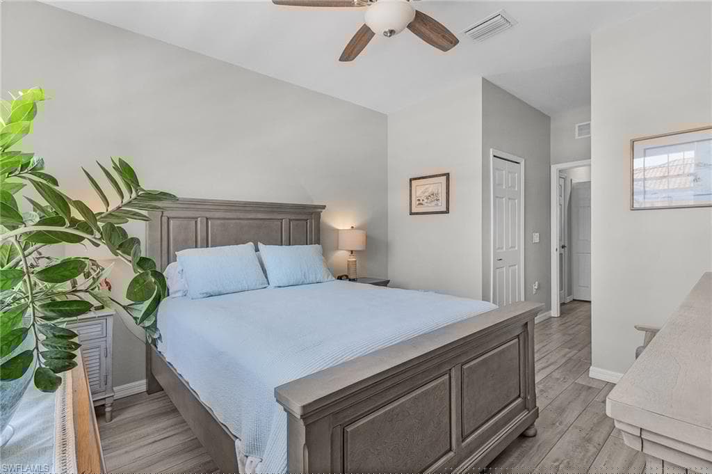 2701 Citrus St, Naples, FL 34120-18