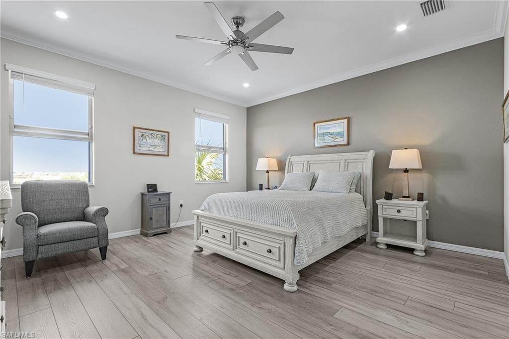 2701 Citrus St, Naples, FL 34120-23