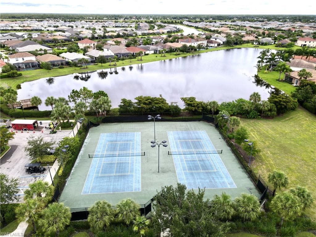 2701 Citrus St, Naples, FL 34120-30