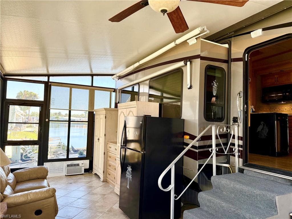 548 Cheetah Dr, Naples, FL 34114-15